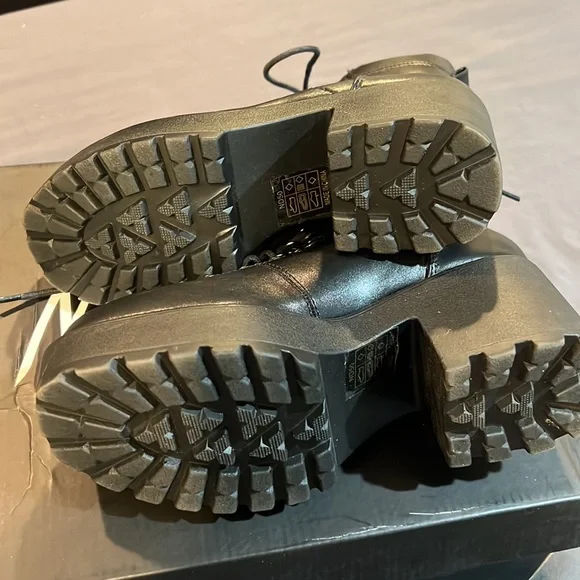 Chunky Platform boots - Picture 3 of 5